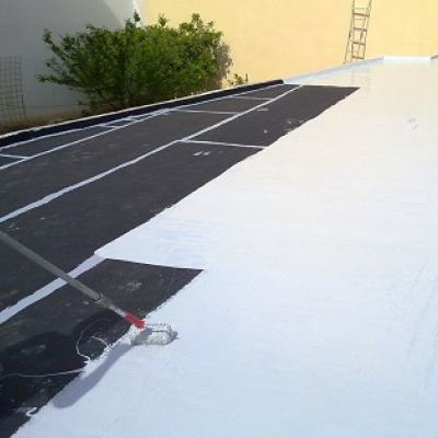 Roofing and waterproofing mastic